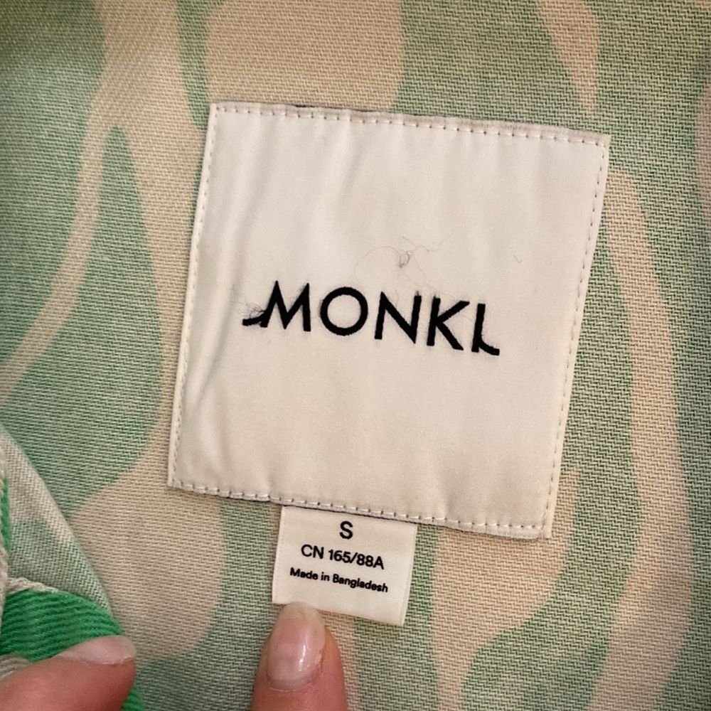 Monki Cotton Twill Swirl Print Shirt in Green Size Small - Picture 8 of 13